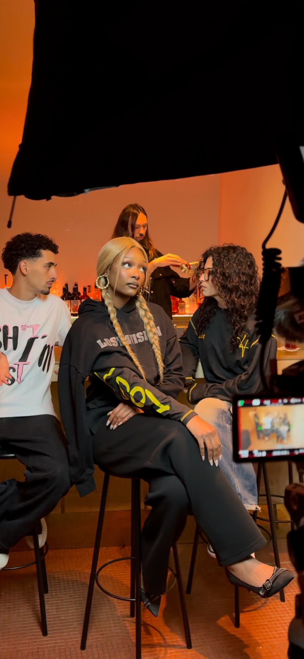 ALL BLACK ESSENTIALS TRACKIE